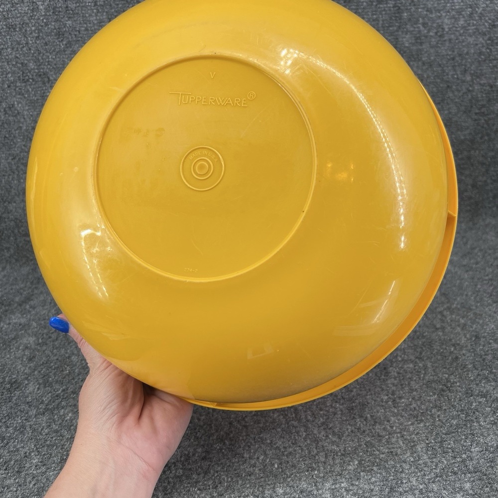 VTG Tupperware Fix N Mix 274 26 Cup Mixing Popcorn Bowl Plastic Tangerine 12" - Picture 3 of 7